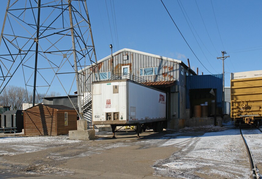 155 Irving Ave N, Minneapolis, MN à louer - Photo du bâtiment - Image 3 de 7