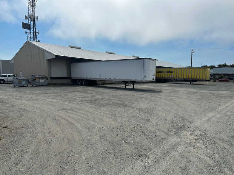 1100 W Del Norte St, Eureka, CA for lease - Building Photo - Image 1 of 13