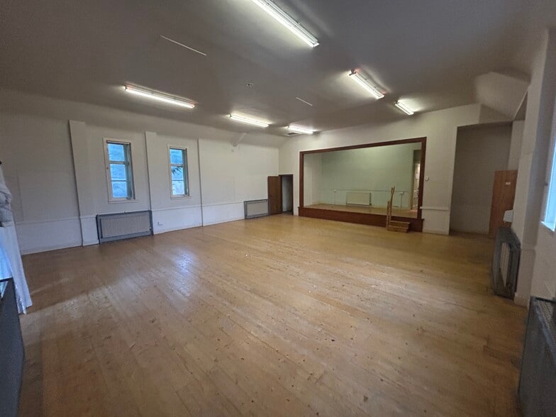 1 South Park Rd, Hamilton for lease - Building Photo - Image 3 of 4