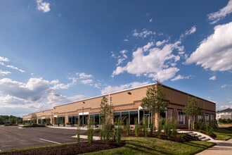 980-987 Waugh Chapel Way, Gambrills, MD à louer Photo du bâtiment- Image 1 de 2