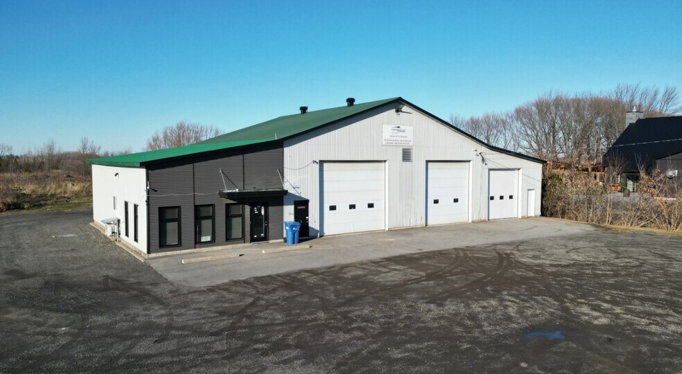 389 Rte 132, Sainte-Barbe, QC for sale - Building Photo - Image 1 of 1