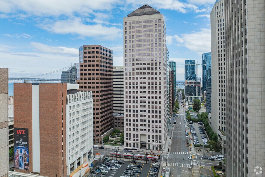 123 Mission St, San Francisco, CA à louer - Photo du bâtiment - Image 2 de 8