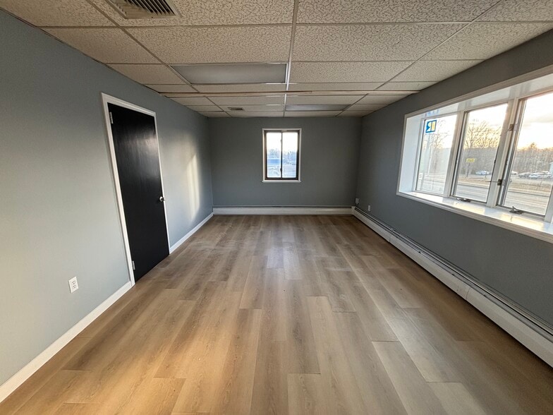 542-544 Main St, Cromwell, CT for lease - Building Photo - Image 3 of 20