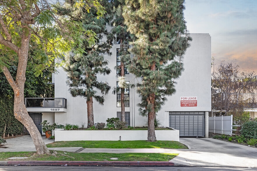 1527 Veteran Ave, Los Angeles, CA for sale - Primary Photo - Image 1 of 34