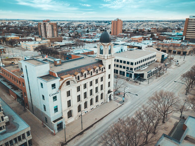 740 4 Ave S, Lethbridge, AB à louer - Autre - Image 2 de 5