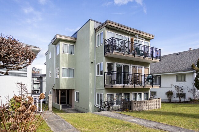 Plus de détails pour 227 15th Av E, Vancouver, BC - Multi-résidentiel à vendre