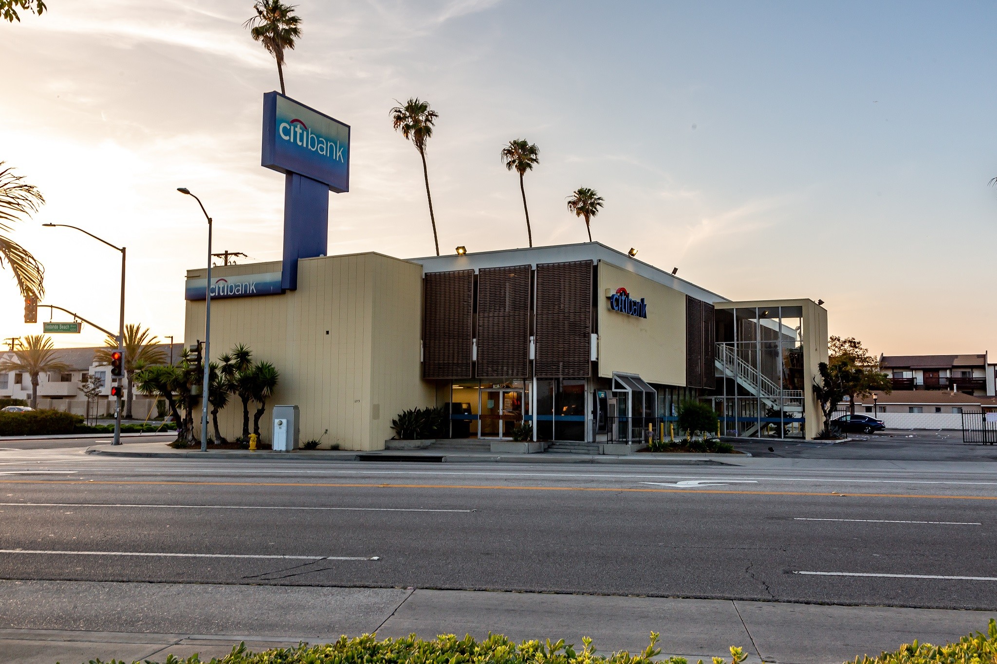 1275 W Redondo Beach Blvd, Gardena, CA à vendre Photo du bâtiment- Image 1 de 1