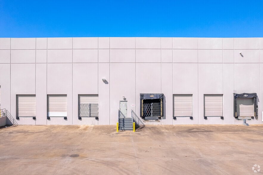 4900 Langdon Rd, Dallas, TX for lease - Building Photo - Image 3 of 4