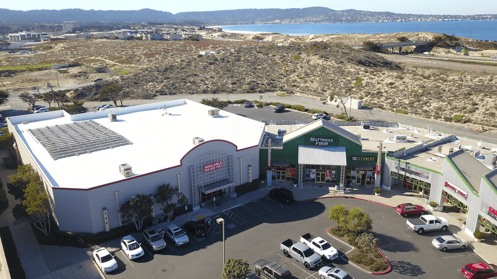 800-990 Playa Ave, Seaside, CA for lease - Building Photo - Image 3 of 8