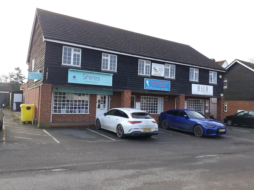 1-6 Belfry Ct, Sandy for lease Building Photo- Image 1 of 2