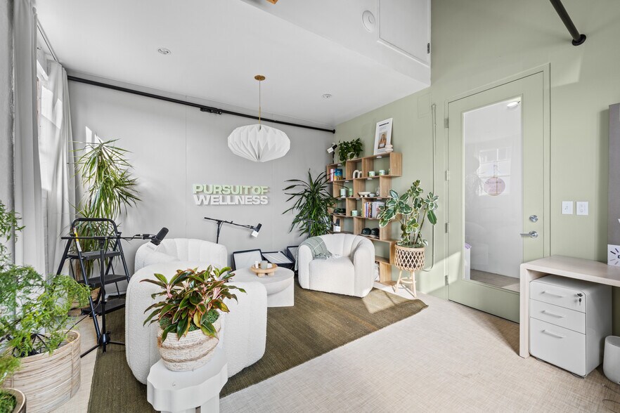 523 Victoria Ave, Venice, CA à louer - Photo du bâtiment - Image 3 de 45