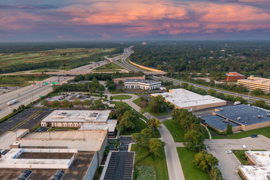 2100 Swift Dr, Oak Brook, IL for lease - Aerial - Image 3 of 23