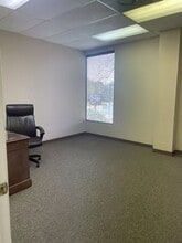 17447 Kuykendahl Rd, Spring, TX for lease Interior Photo- Image 1 of 7