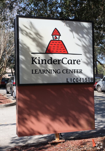 8401 Baymeadows Way, Jacksonville, FL for sale - Building Photo - Image 3 of 25