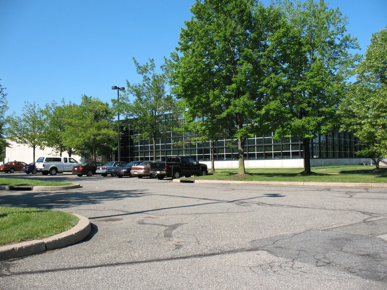 300 International Dr, Mount Olive, NJ à louer - Photo du bâtiment - Image 2 de 11