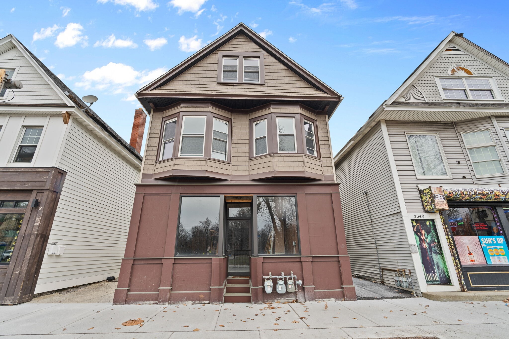 2346 Seneca St, Buffalo, NY à vendre Photo principale- Image 1 de 9