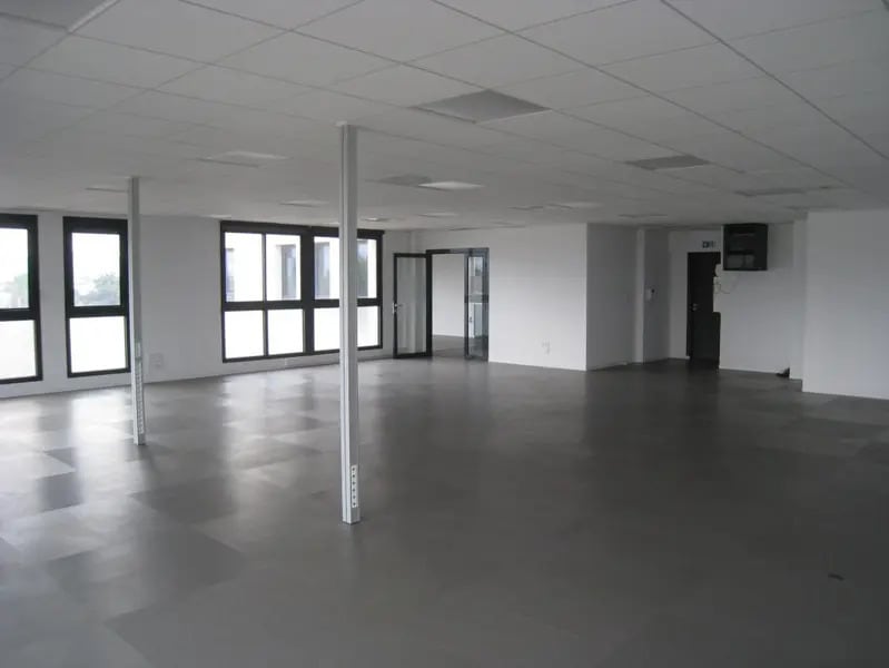 Office in Aubagne for lease Interior Photo- Image 1 of 7