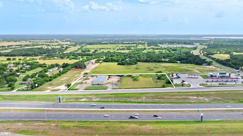 3275 W US Highway 190, Belton, TX à louer - Photo du bâtiment - Image 2 de 14