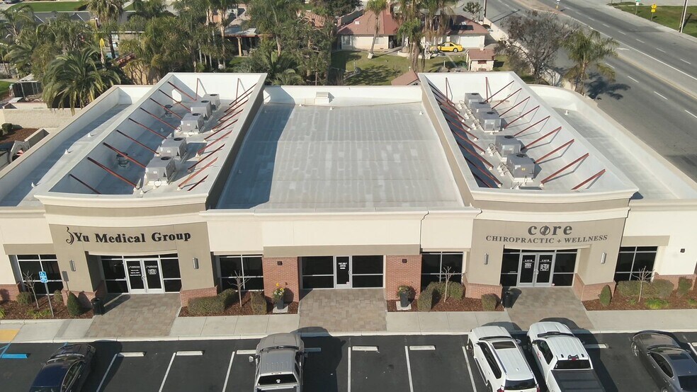 9730 Brimhall Rd, Bakersfield, CA à louer - Vidéo sur l’inscription commerciale - Image 3 de 13