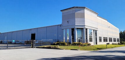 2445 Peyton Rd, Houston, TX for lease Building Photo- Image 1 of 2