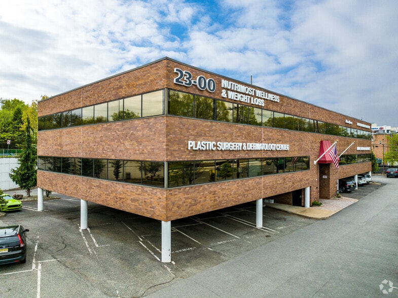 23-00 State Route 208, Fair Lawn, NJ for lease - Building Photo - Image 2 of 10