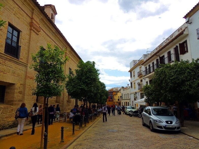 Retail in Córdoba, Córdoba for lease - Building Photo - Image 2 of 13
