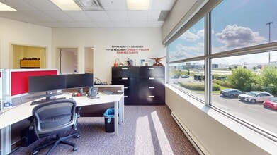 4273-4345 Des Laurentides (A-15) Desste E, Laval, QC for lease Interior Photo- Image 2 of 6