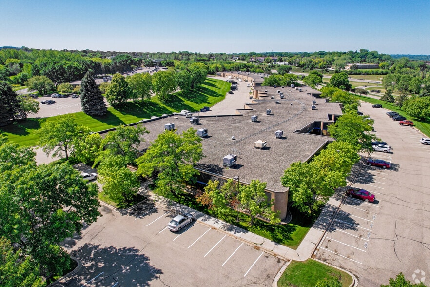 401-429 W Travelers Trl, Burnsville, MN à louer - Aérien - Image 2 de 18