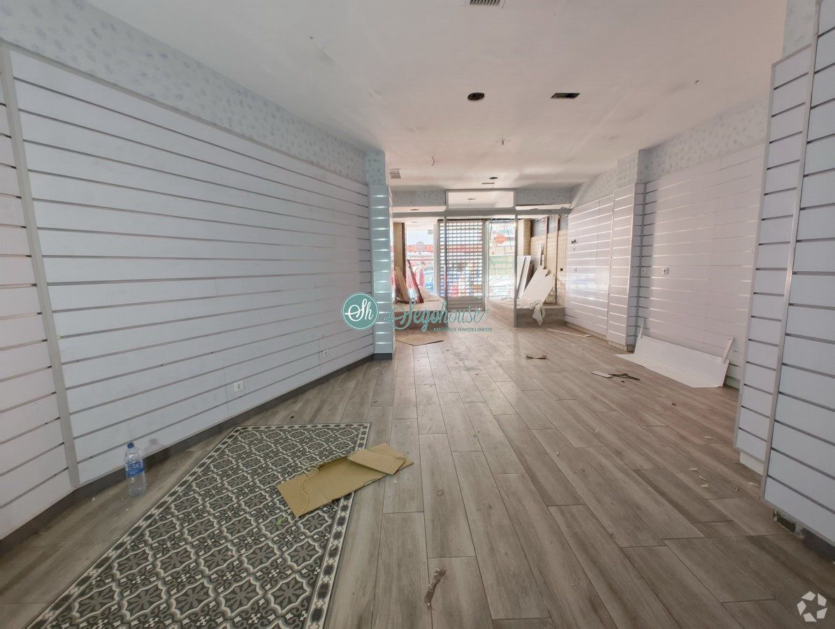 Retail in Segovia, Segovia for lease Interior Photo- Image 1 of 9