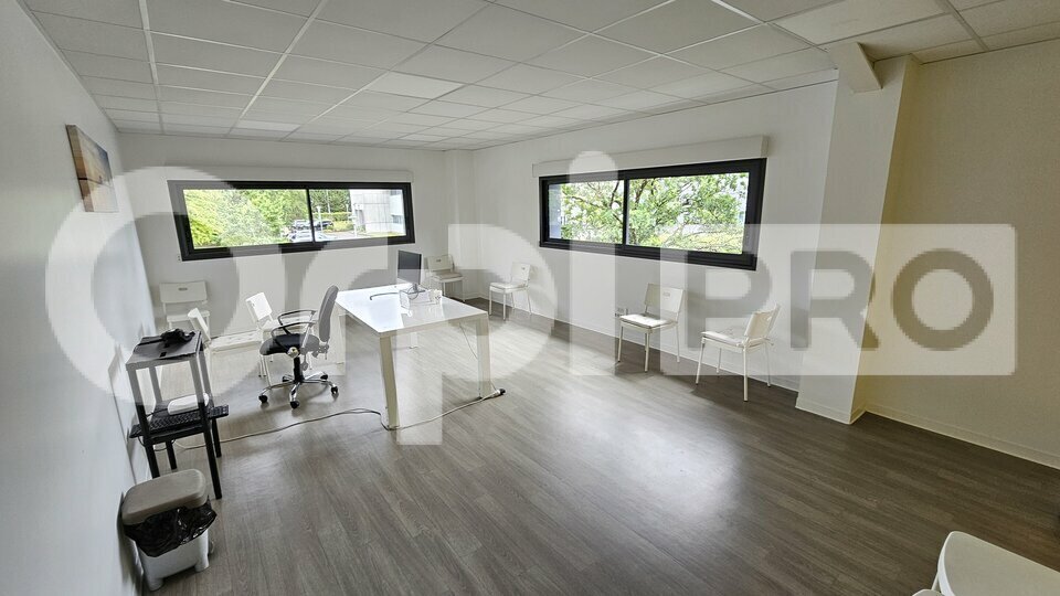 Bureau dans Pessac à louer Photo intérieure- Image 1 de 5