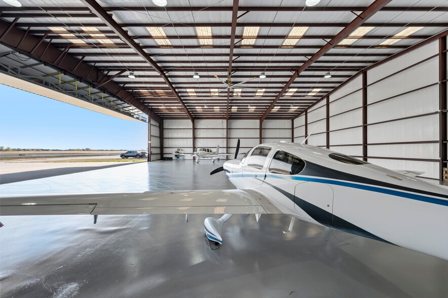 1438 Airport Blvd, Mesquite, TX à vendre - Photo du bâtiment - Image 3 de 25