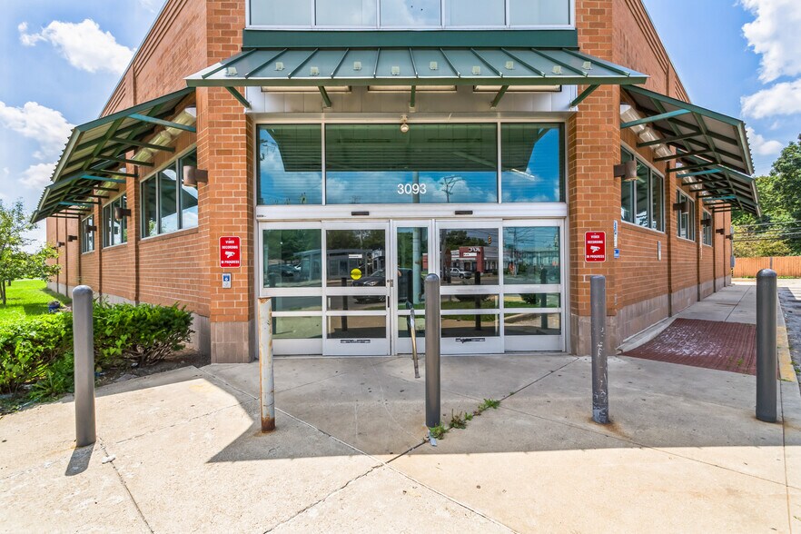 3093 Cleveland Ave, Columbus, OH à vendre - Photo du bâtiment - Image 1 de 34