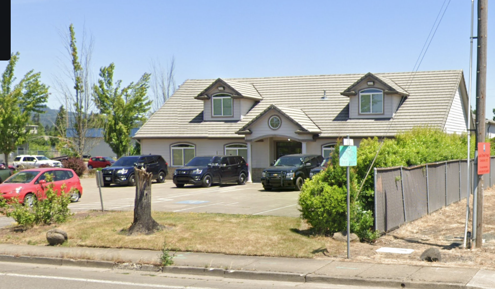 2053 Laura St, Springfield, OR for lease - Building Photo - Image 1 of 12