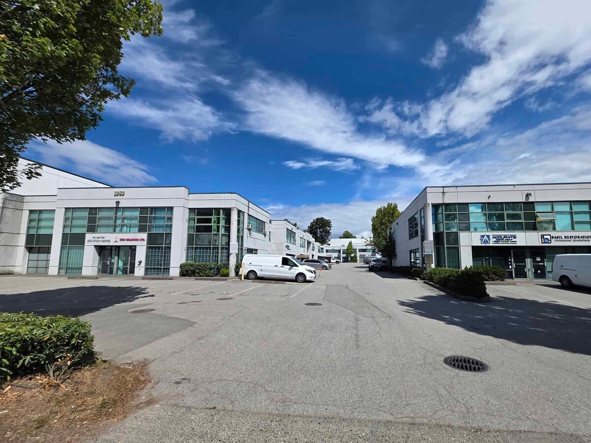 1083 Kent Ave NE, Vancouver, BC V5X 3X6 - Unit 114 - - Interior Photo - Image 2 of 4