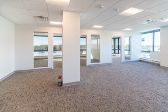 2860 S River Rd, Des Plaines, IL for lease Interior Photo- Image 2 of 4