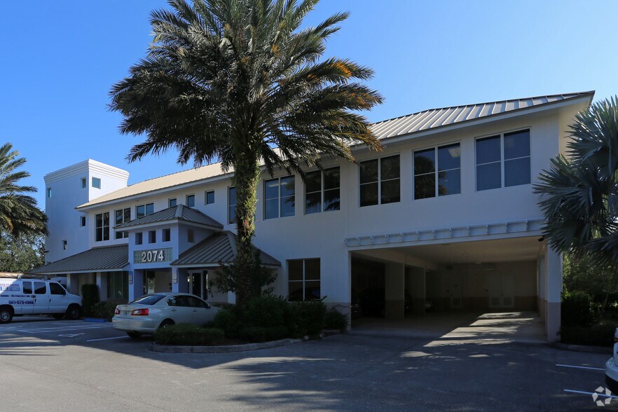 2074 W Indiantown Rd, Jupiter, FL for lease - Building Photo - Image 1 of 16