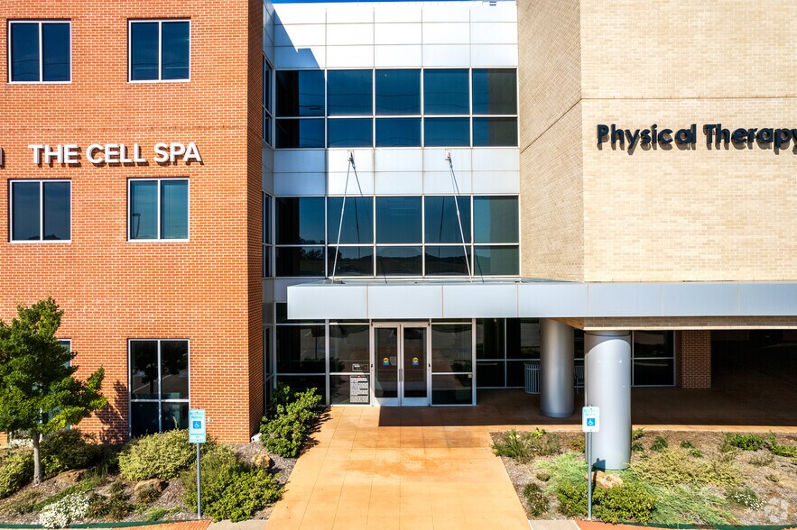 2800 E State Highway 114, Trophy Club, TX à louer - Photo du bâtiment - Image 3 de 8