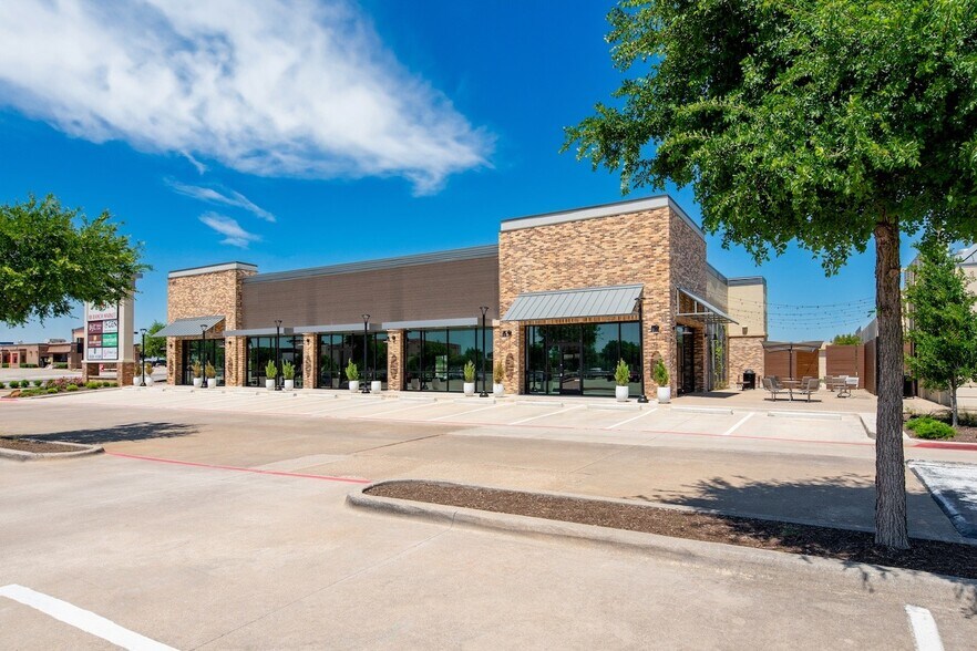 2540-2580 Old Denton Rd, Carrollton, TX à louer - Photo du bâtiment - Image 2 de 4