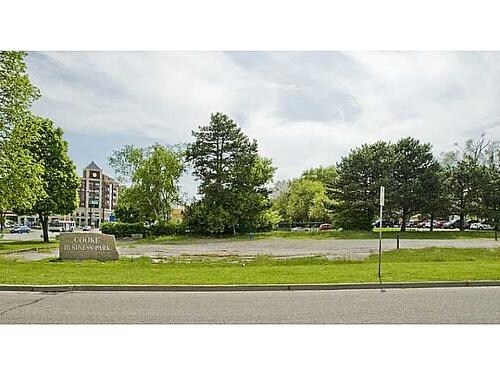 35 Plains Rd E, Burlington, ON à vendre Photo du bâtiment- Image 1 de 1