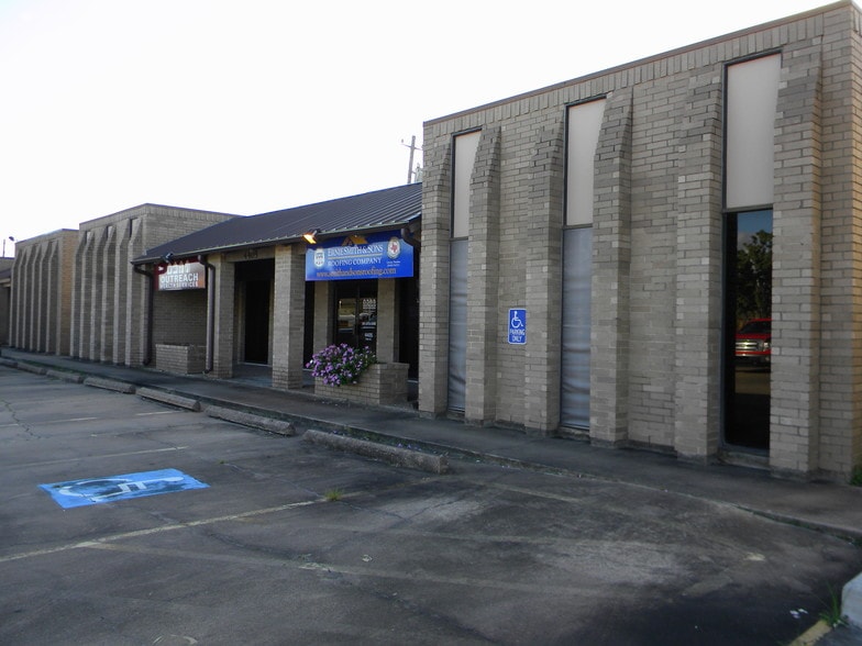 4405 Lilac Ln, Victoria, TX for sale - Building Photo - Image 3 of 17