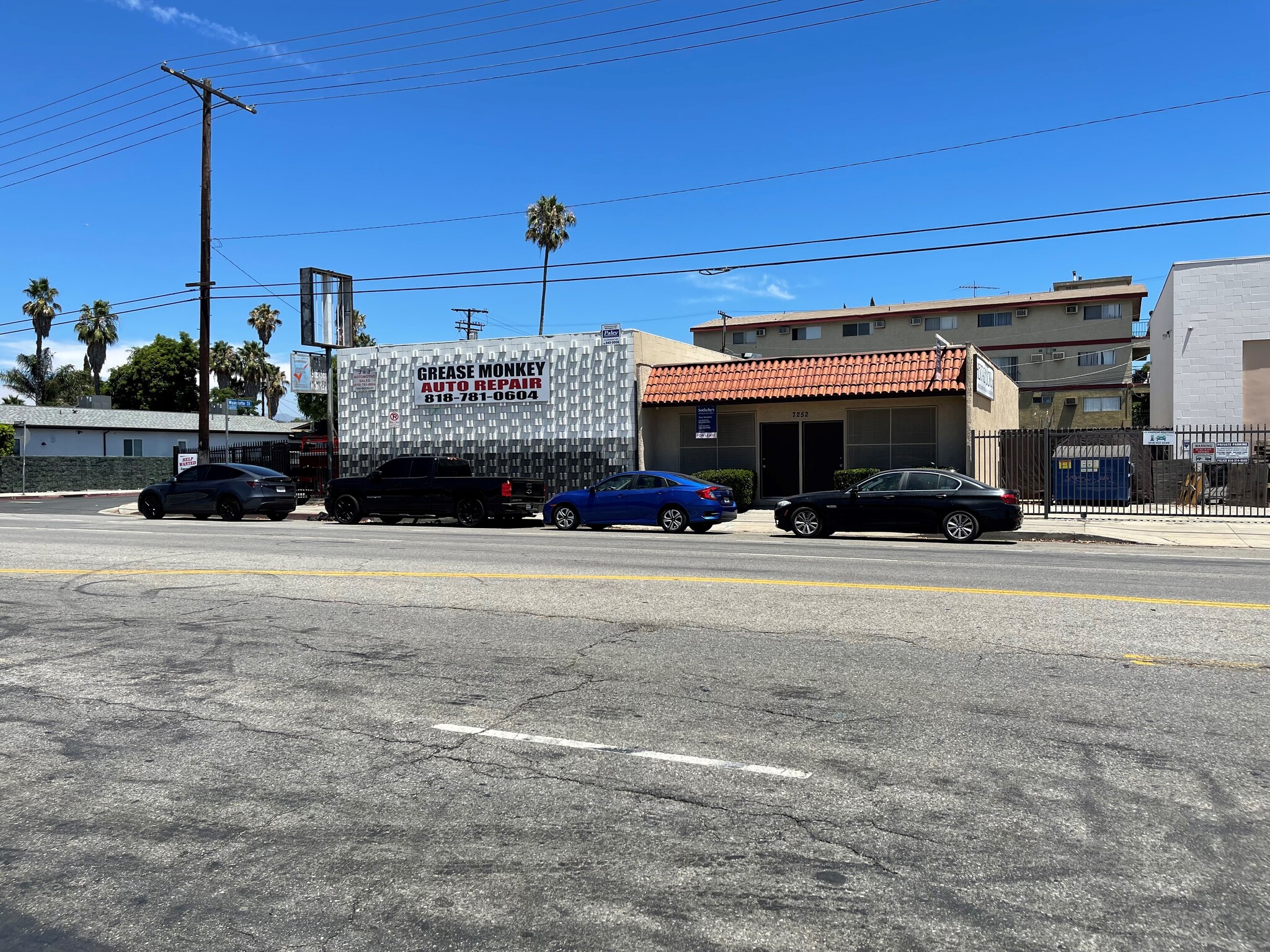 7252 Woodley Ave, Van Nuys, CA à vendre Photo du b timent- Image 1 de 1