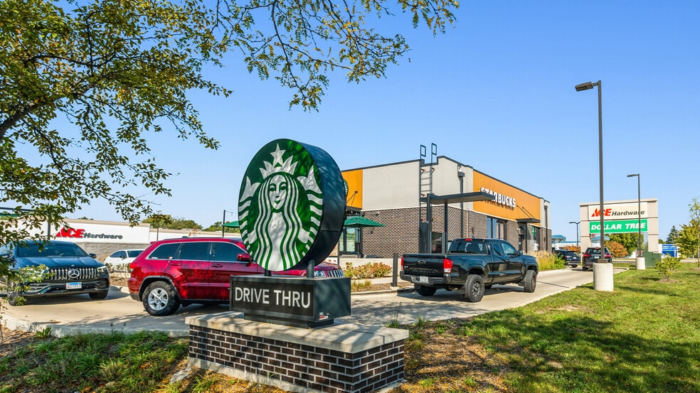 3320 N Lewis Ave, Waukegan, IL for sale - Building Photo - Image 2 of 3