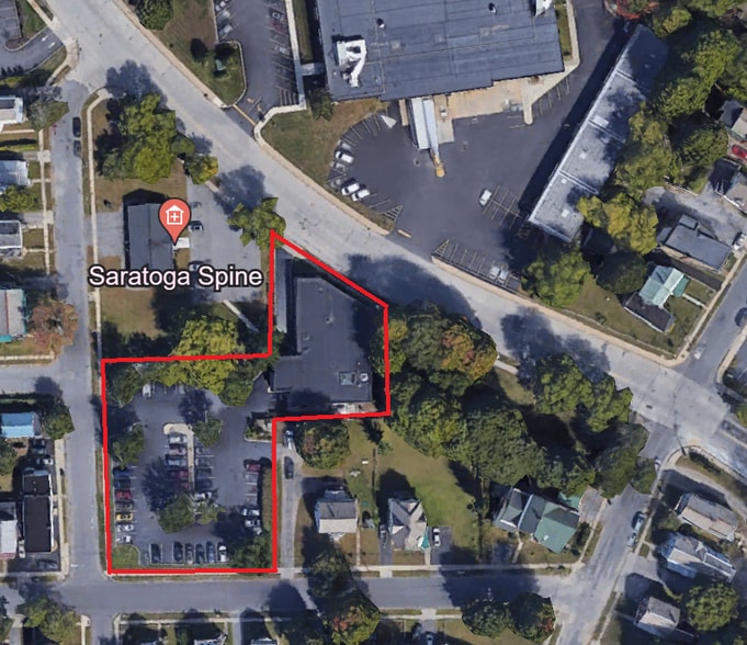11 Murray Street, Glens Falls, NY à vendre - Photo du bâtiment - Image 3 de 21