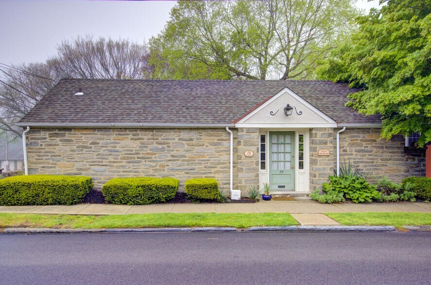 39 E Chestnut Hill Ave, Philadelphia, PA à vendre - Photo du bâtiment - Image 2 de 17