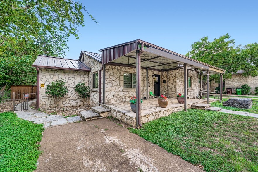 405 W Main St, Round Rock, TX à louer - Photo du bâtiment - Image 3 de 39