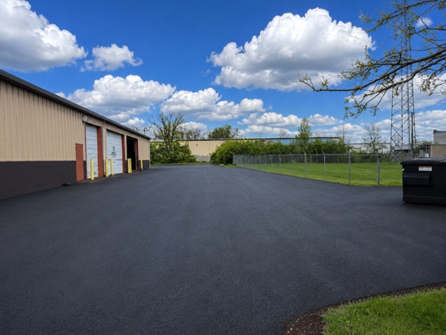 2080-2090 Fairwood Ave, Columbus, OH for lease - Building Photo - Image 3 of 6