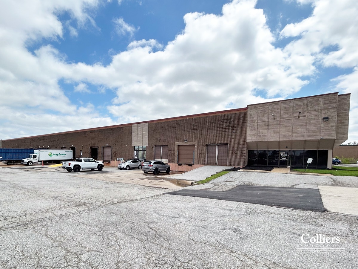 5422-5434 Eagle Industrial Ct, Hazelwood, MO for lease Building Photo- Image 1 of 4