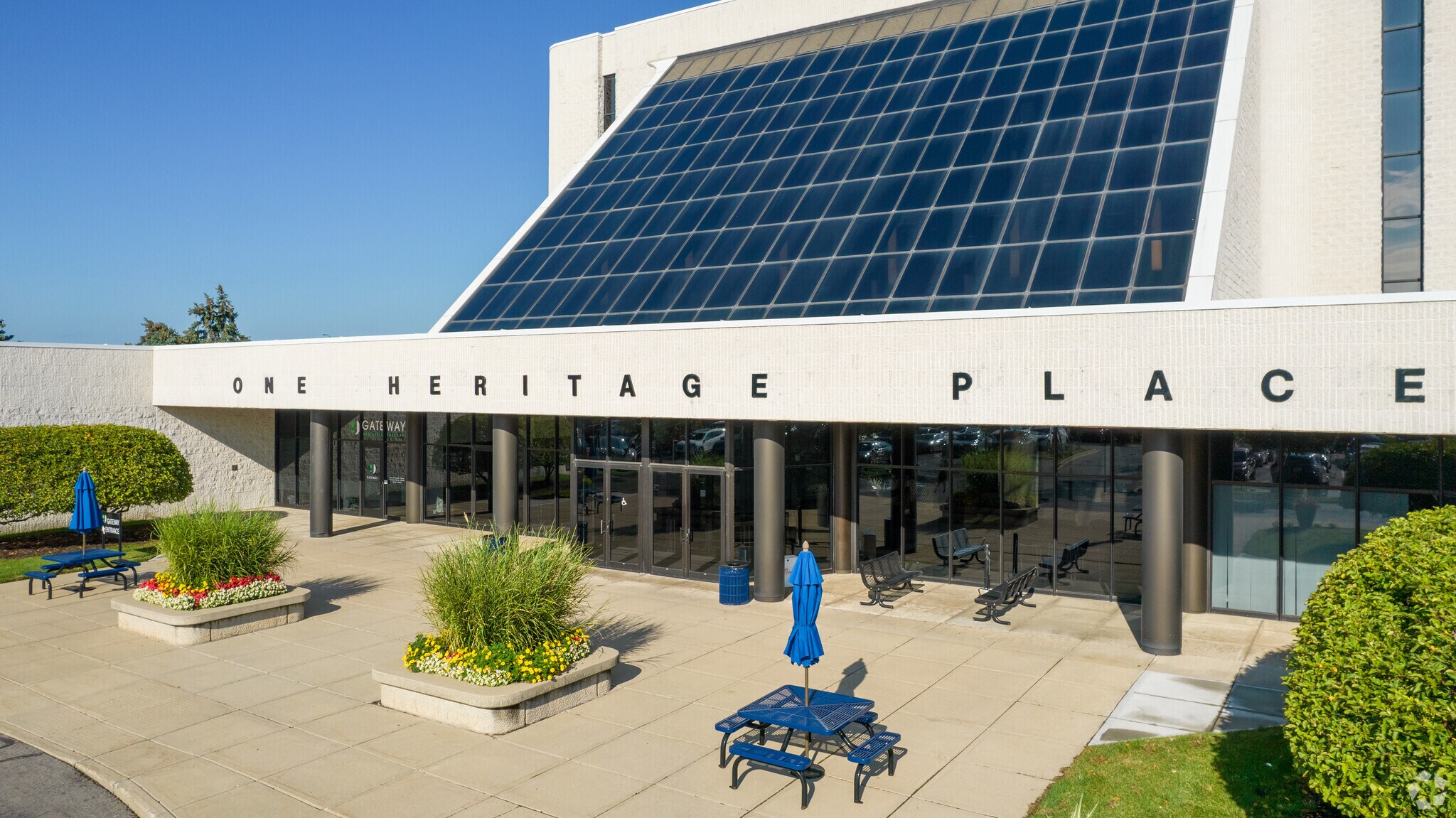 1 Heritage Pl, Southgate, MI for lease Building Photo- Image 1 of 7