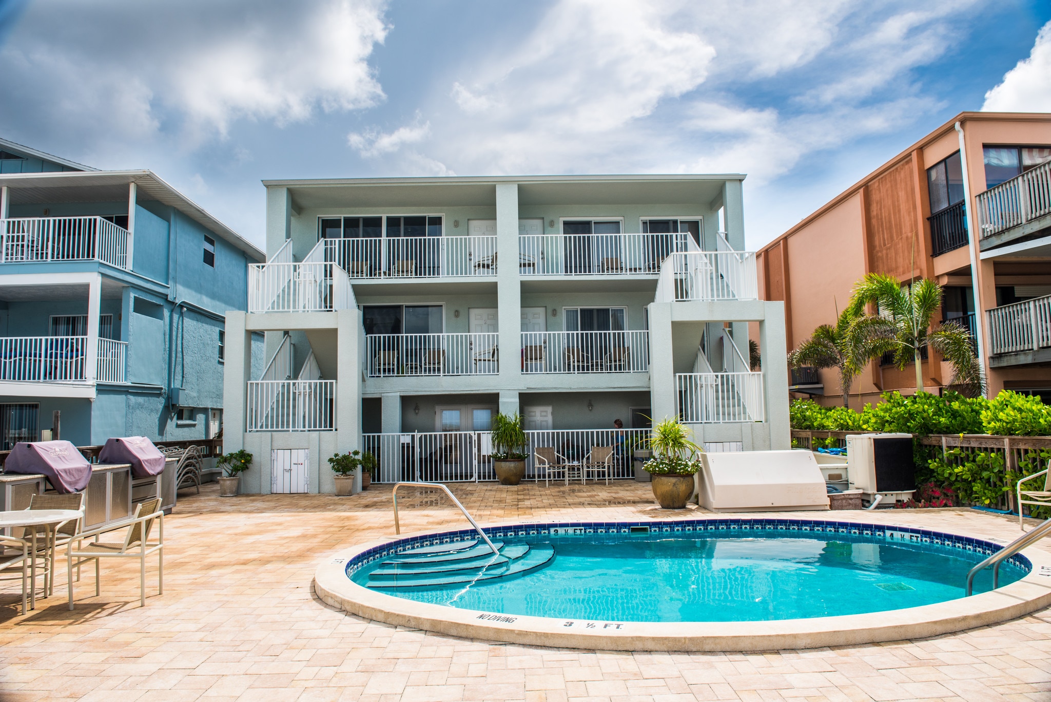 19306 Gulf Blvd, Indian Shores, FL for sale Primary Photo- Image 1 of 8