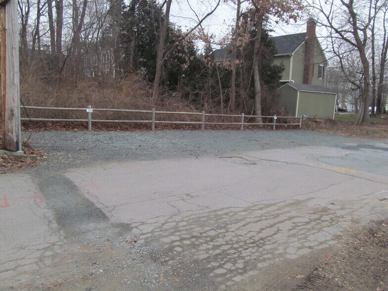 13 Elm Ct, Easton, MA à vendre - Photo du bâtiment - Image 3 de 27
